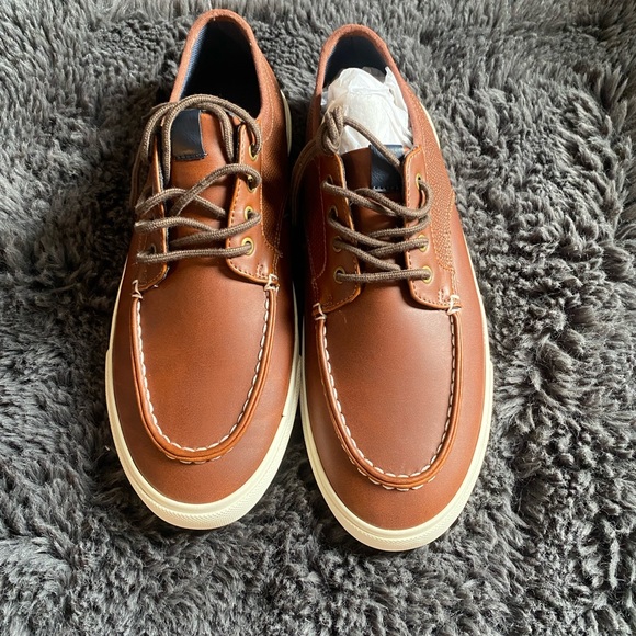 New shoes - Picture 2 of 4